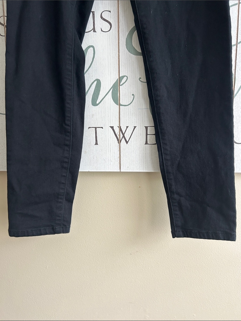Isabel Maternity by Ingrid & Isabel jeans and jeggings bundle, size 6/28R - Picture 4 of 16